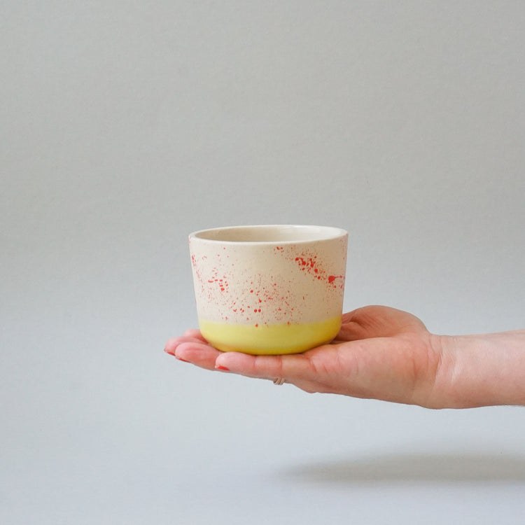 Becher Lys Cappuccino