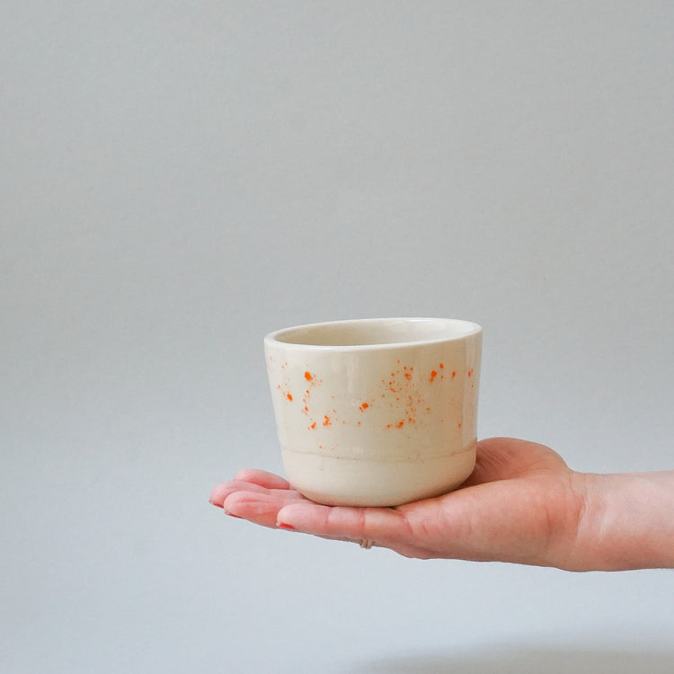 Becher Lys Cappuccino